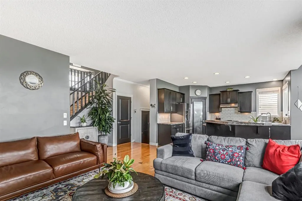 284 Kincora Heights NW