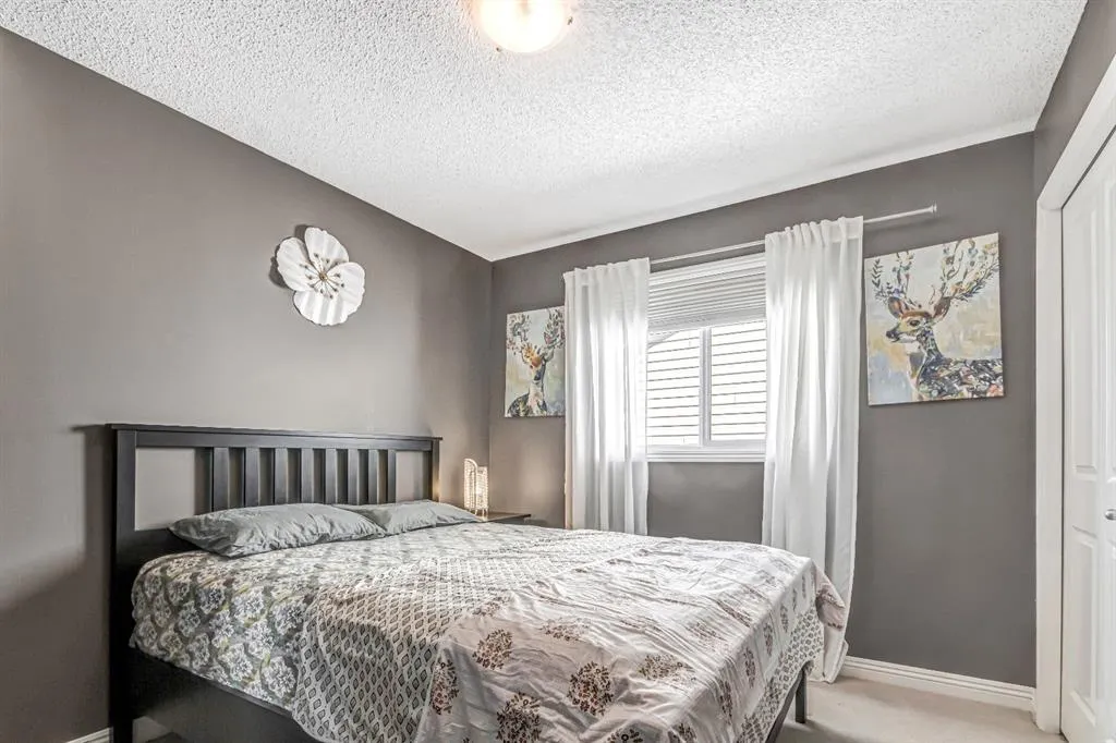 284 Kincora Heights NW