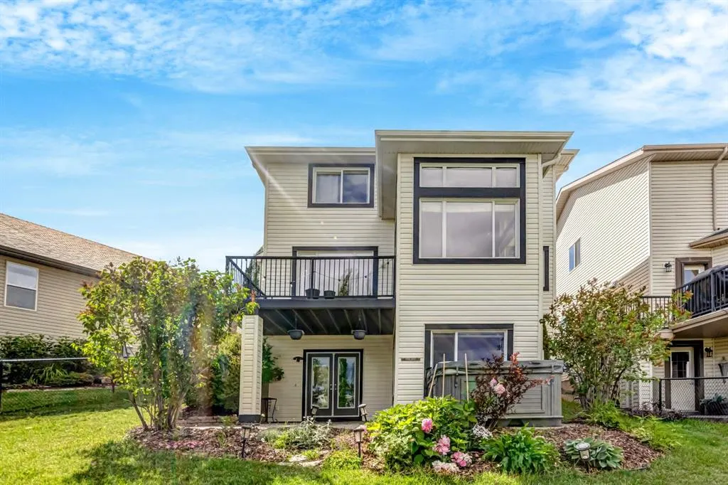 284 Kincora Heights NW