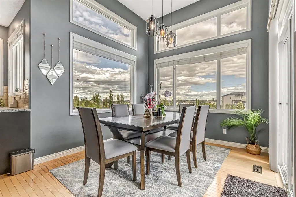 284 Kincora Heights NW