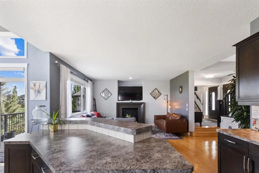 284 Kincora Heights NW