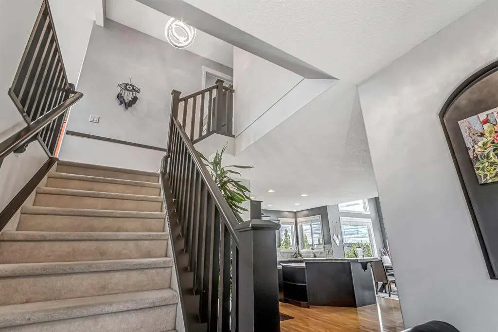 284 Kincora Heights NW