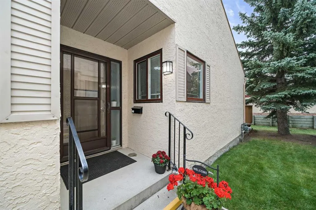 22 Sandarac Circle NW