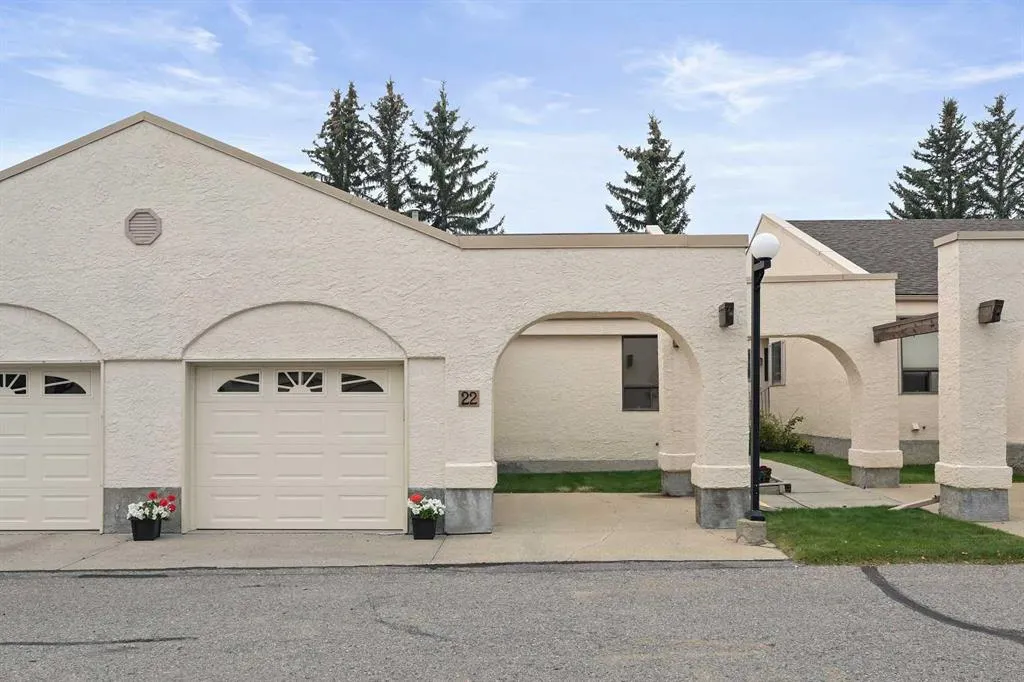 22 Sandarac Circle NW