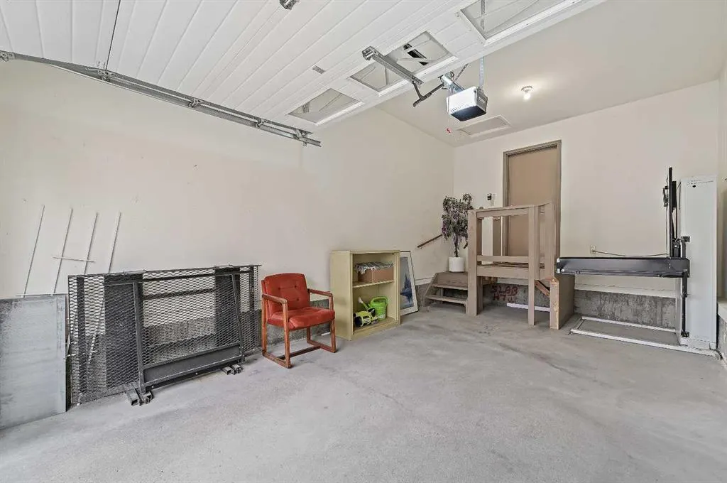 22 Sandarac Circle NW