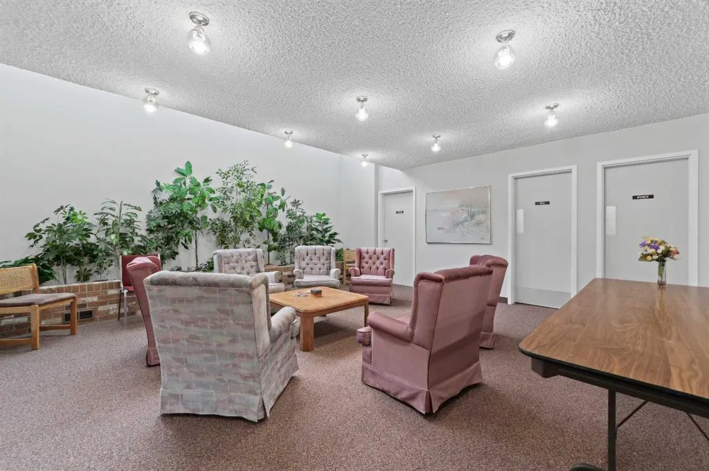 22 Sandarac Circle NW