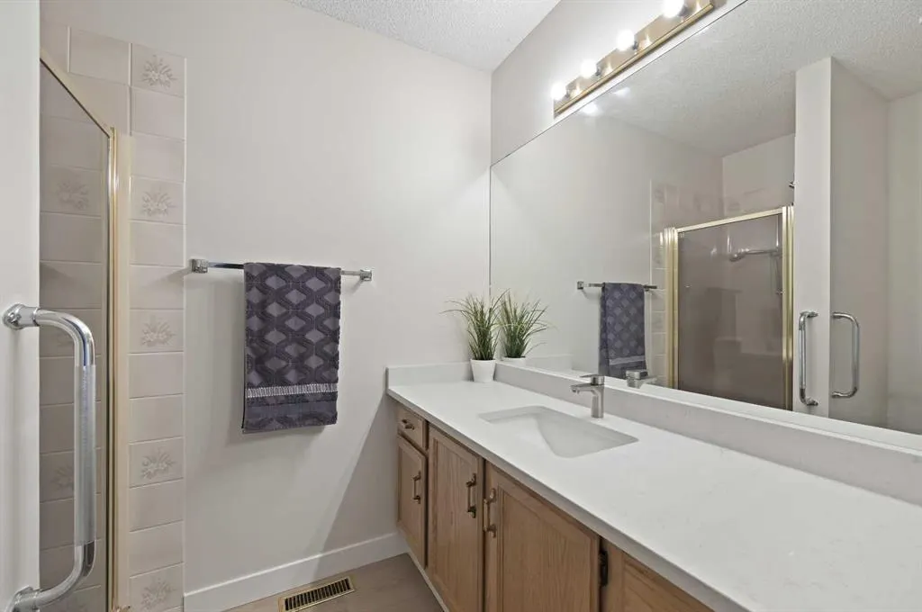 22 Sandarac Circle NW