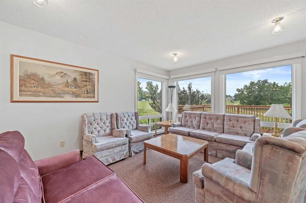 22 Sandarac Circle NW