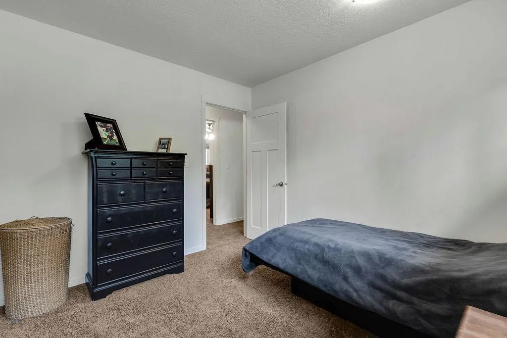 12 Suntree Lane
