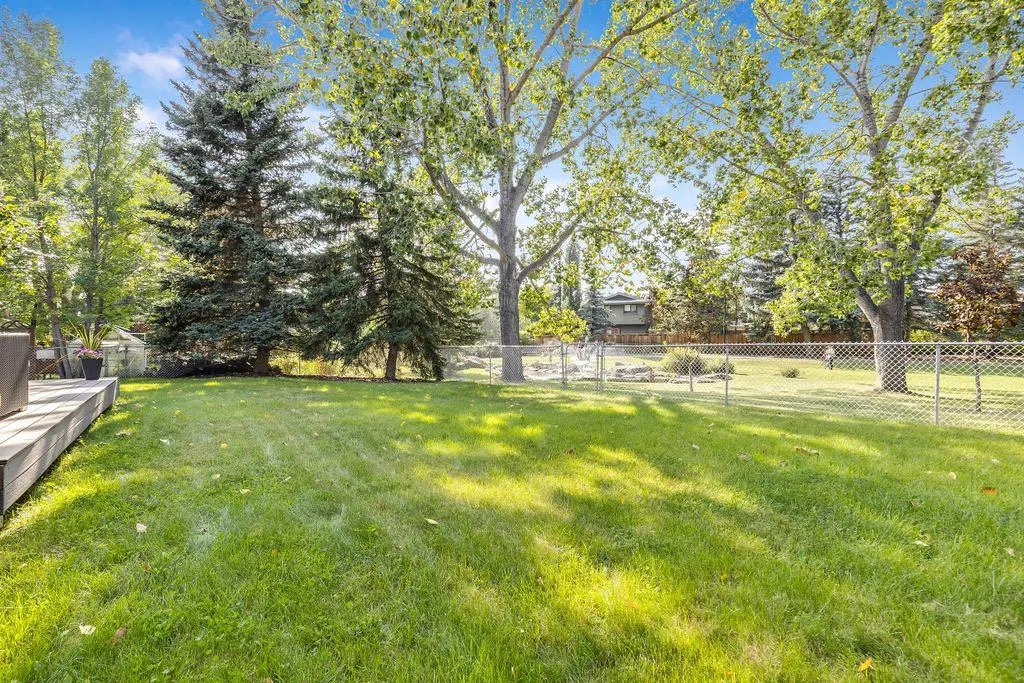 12 Suntree Lane