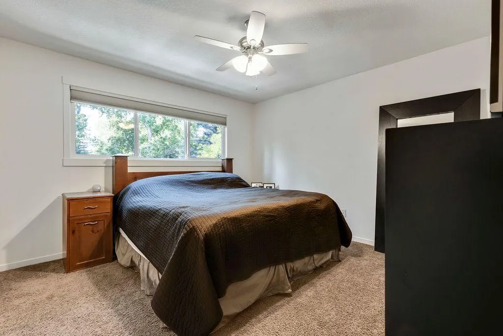 12 Suntree Lane