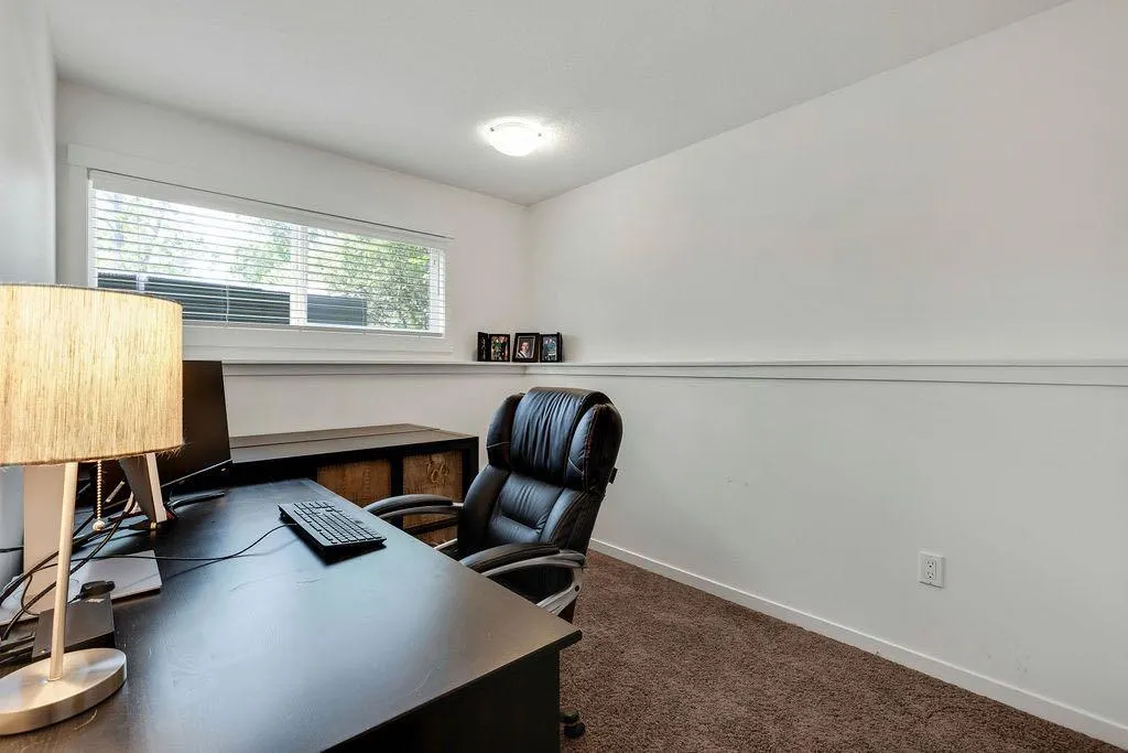 12 Suntree Lane