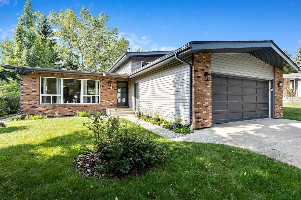 12 Suntree Lane