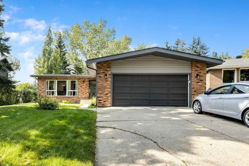 12 Suntree Lane