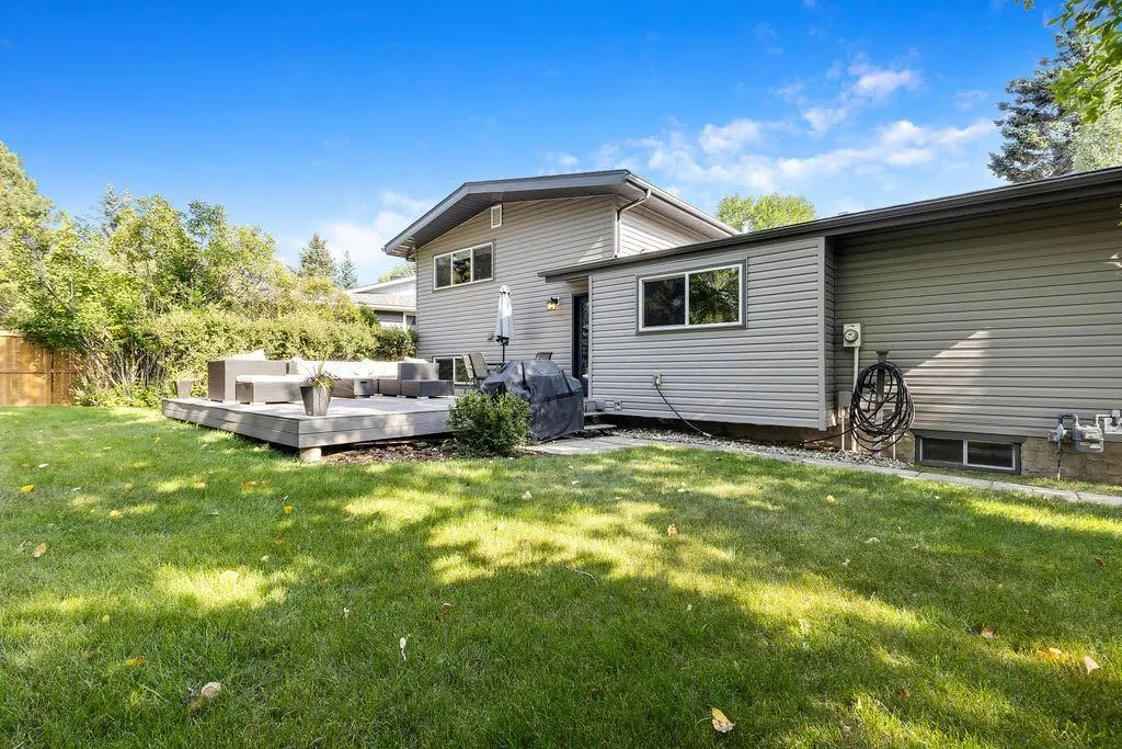 12 Suntree Lane