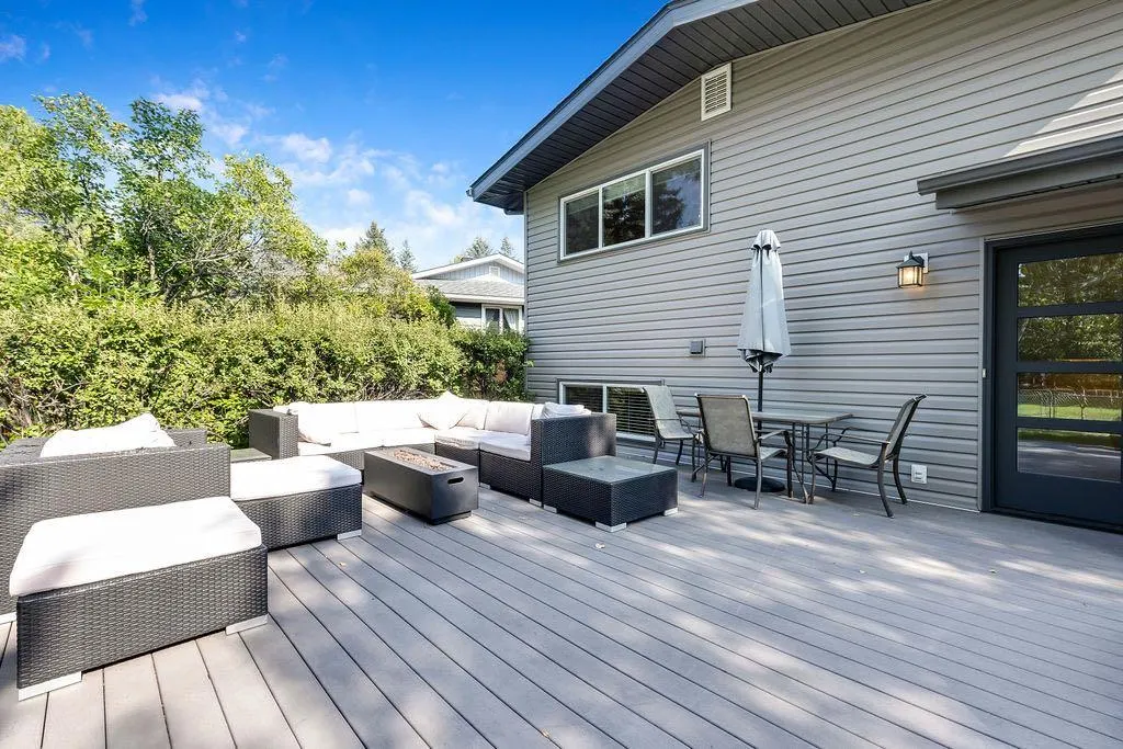 12 Suntree Lane