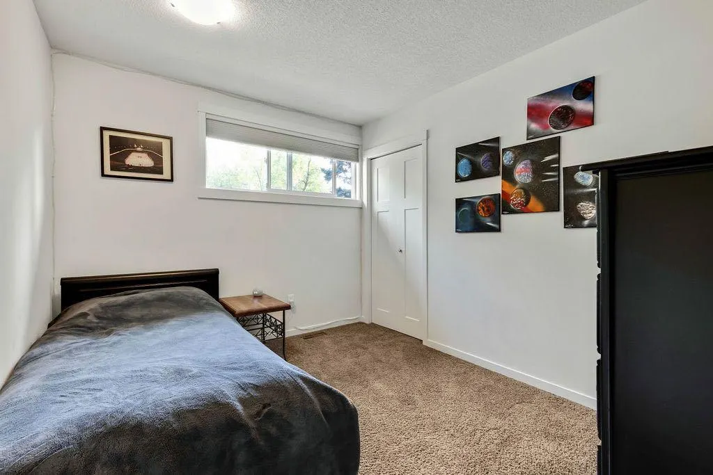 12 Suntree Lane