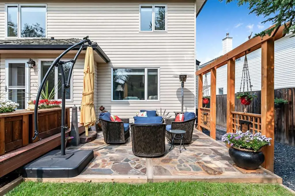 195 Mt Brewster Circle SE