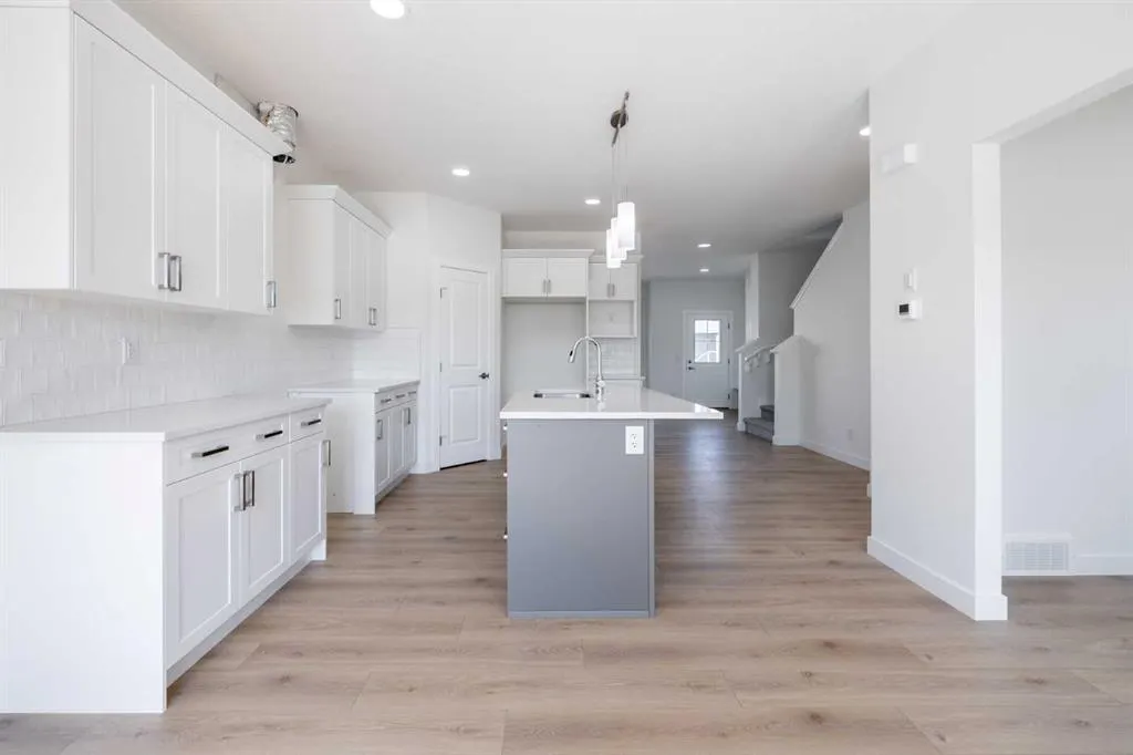 553 Clearwater Heath
