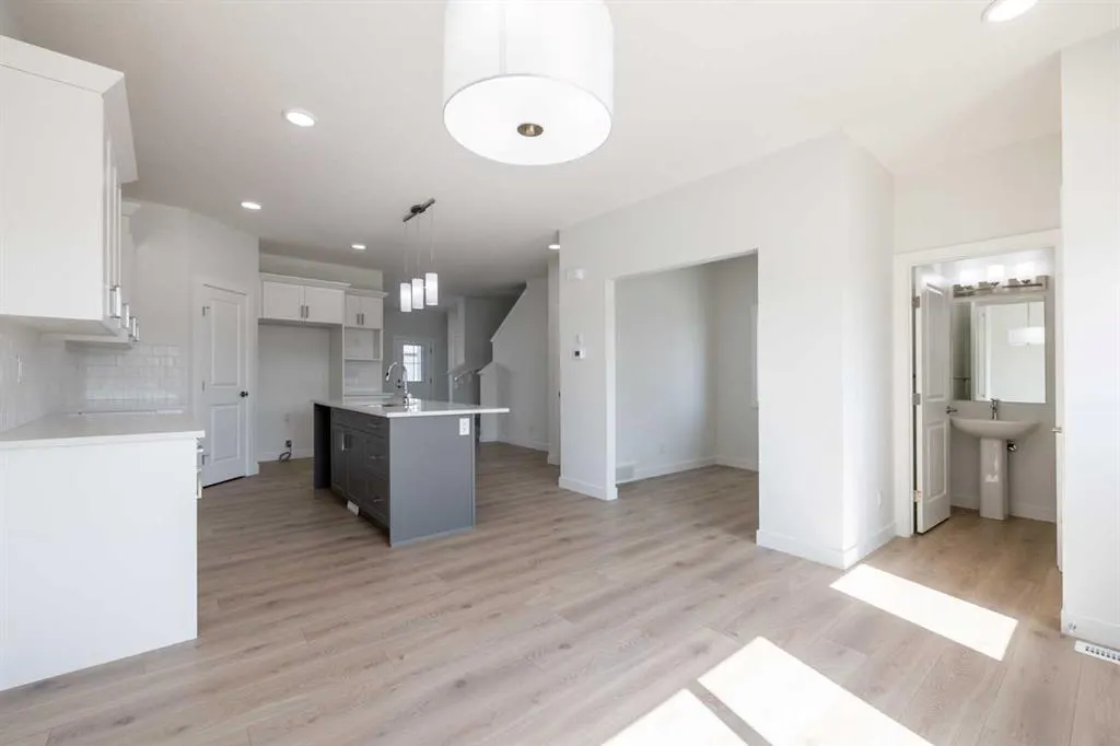 553 Clearwater Heath