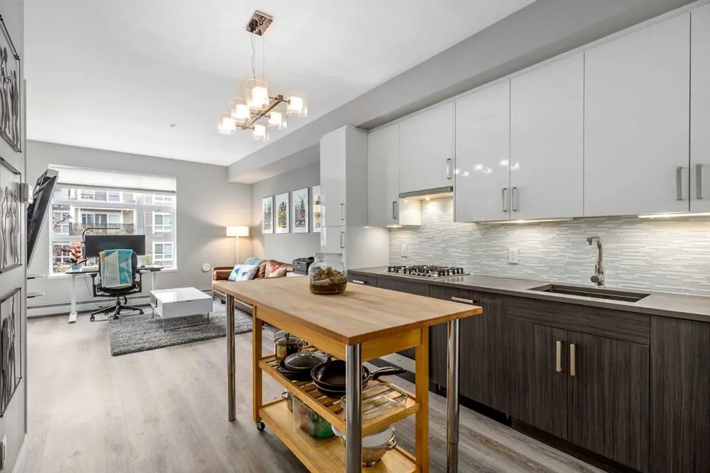515 4 Avenue NE, #311