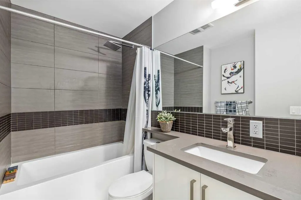 515 4 Avenue NE, #311