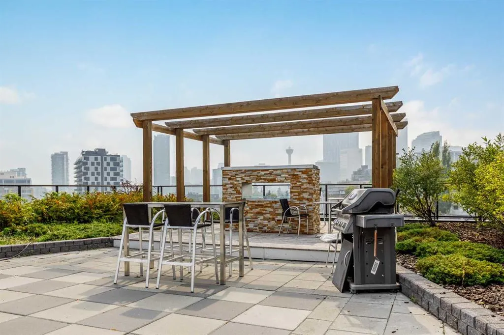 515 4 Avenue NE, #311