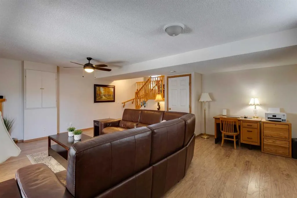 131 Citadel Mesa Close NW