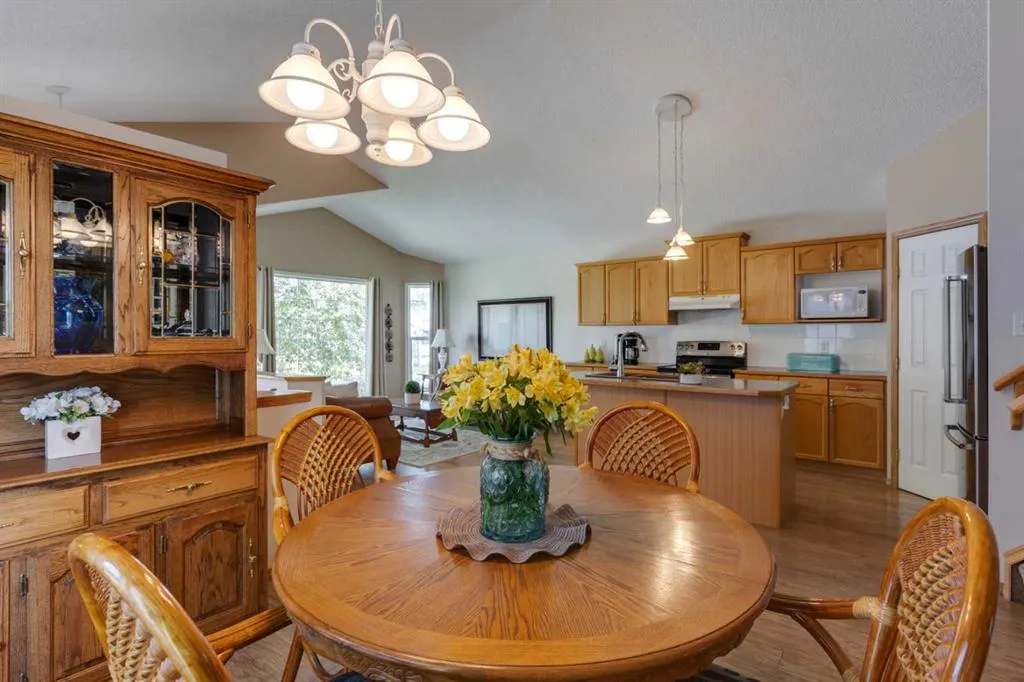 131 Citadel Mesa Close NW