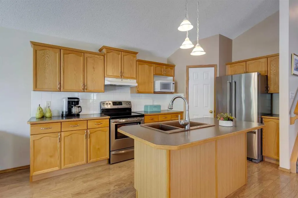 131 Citadel Mesa Close NW