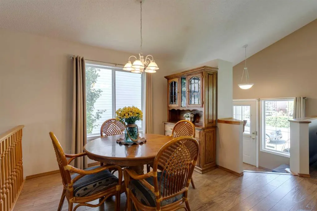 131 Citadel Mesa Close NW