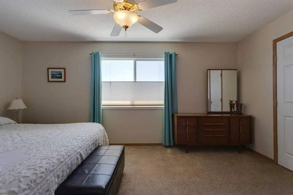 131 Citadel Mesa Close NW