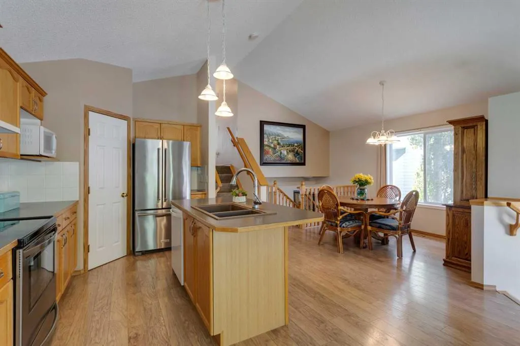 131 Citadel Mesa Close NW