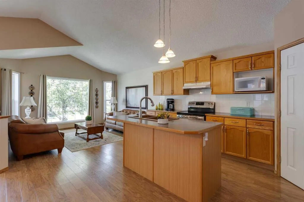 131 Citadel Mesa Close NW