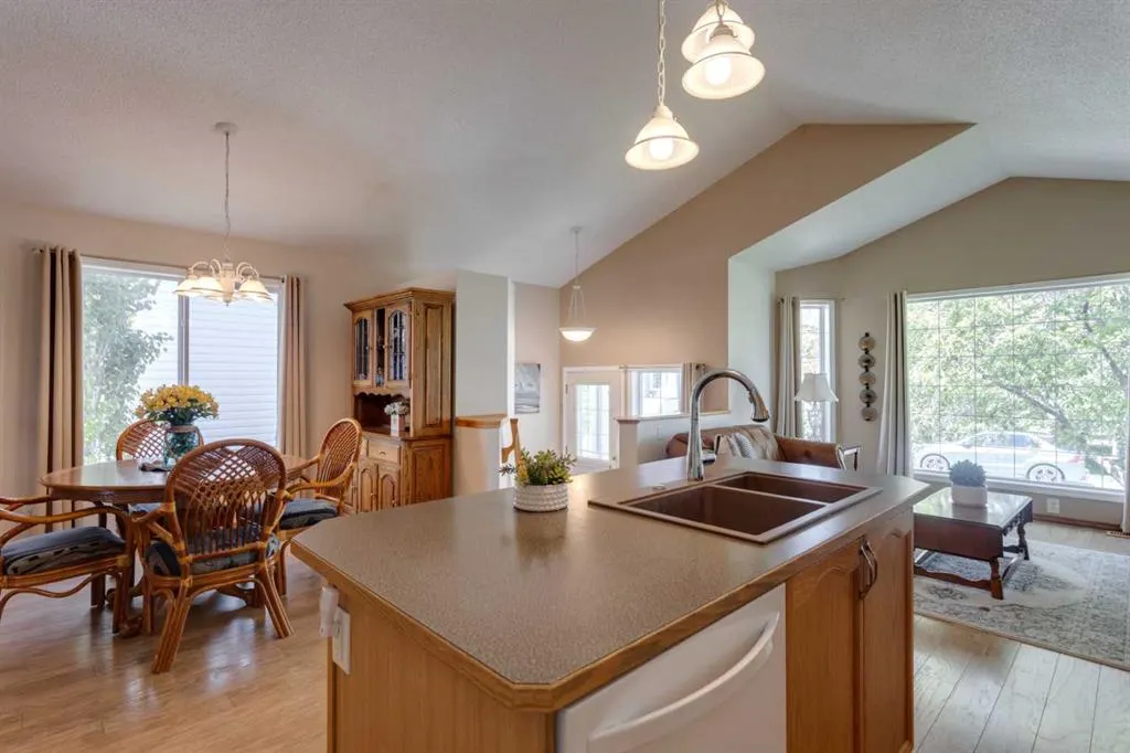 131 Citadel Mesa Close NW