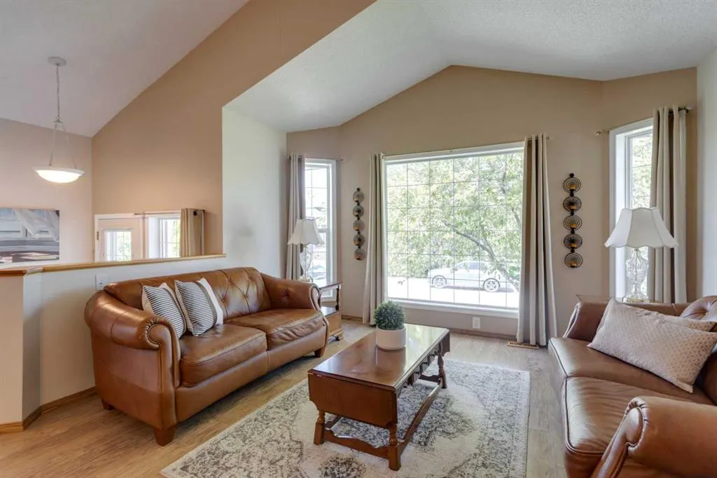131 Citadel Mesa Close NW