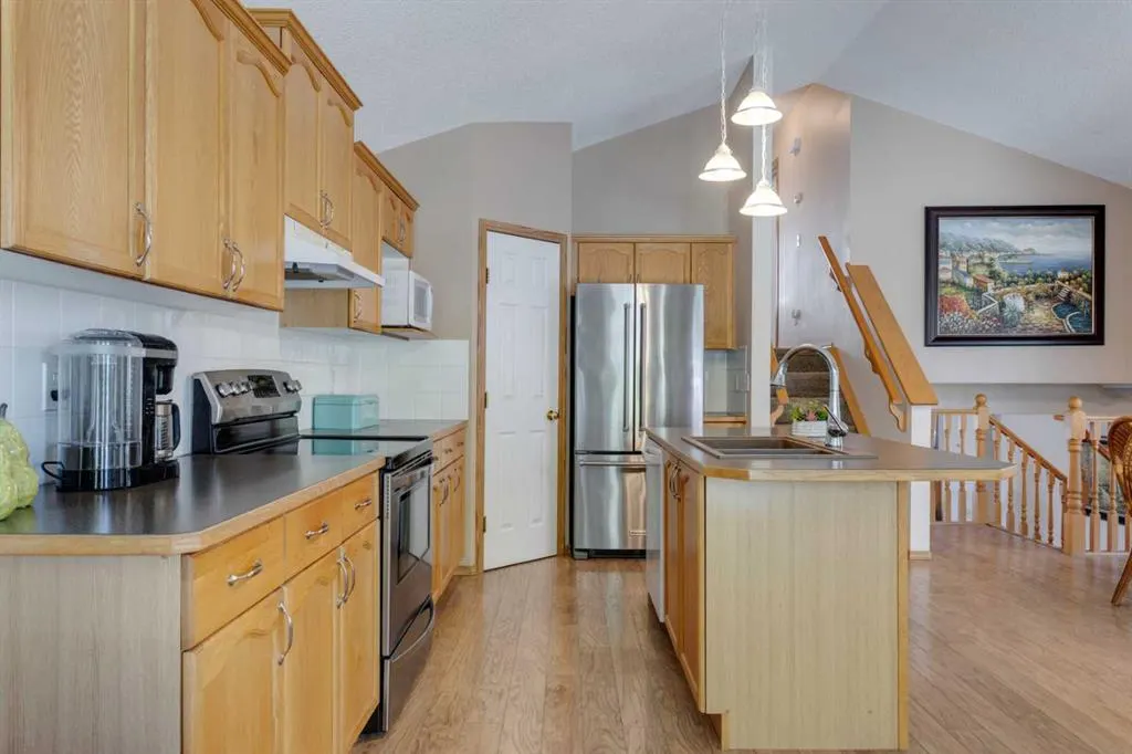 131 Citadel Mesa Close NW