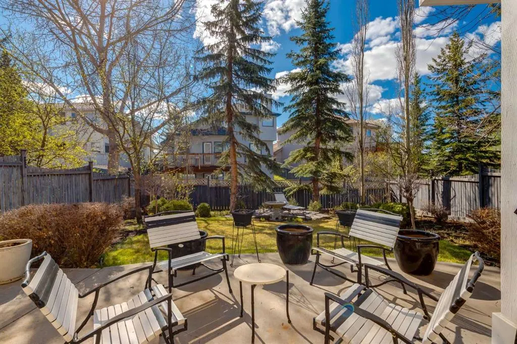 107 Arbour Lake Way NW
