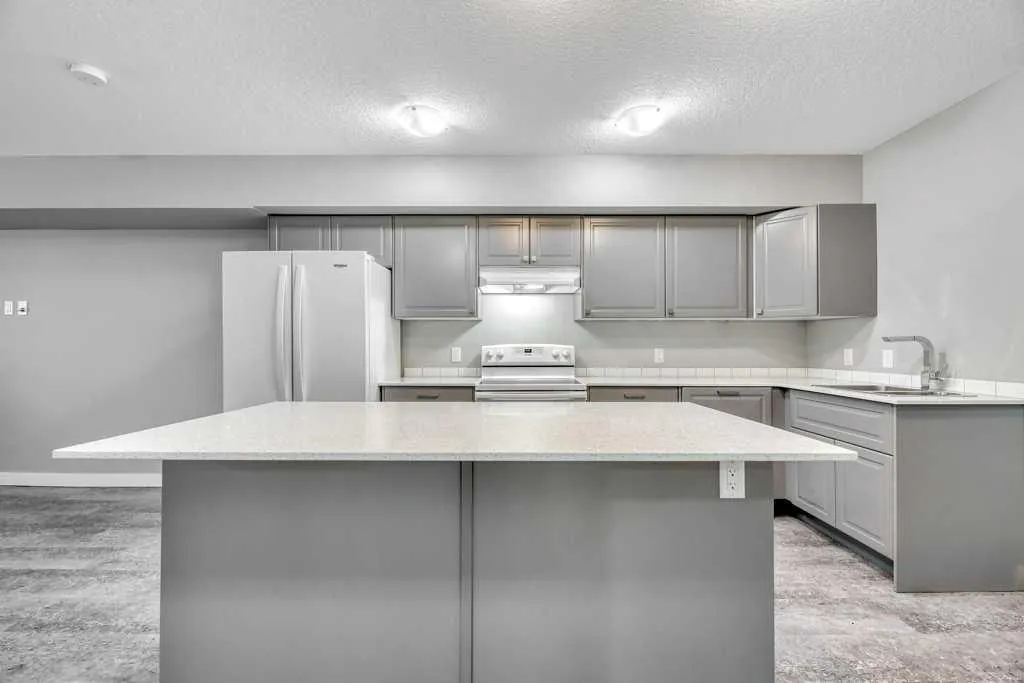 606 Lakeside Boulevard, #12