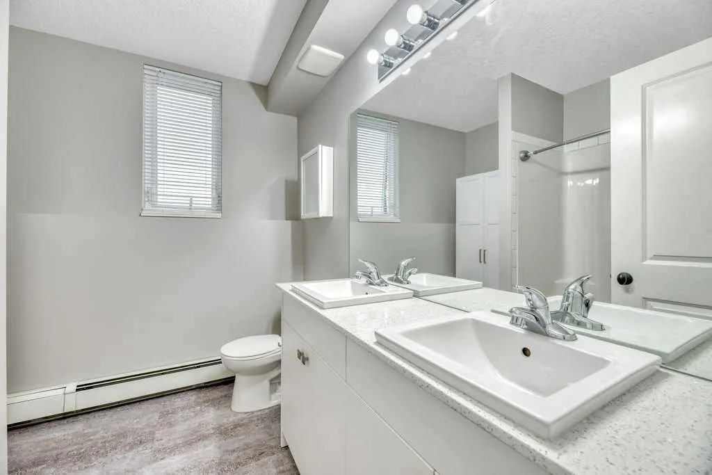 606 Lakeside Boulevard, #12