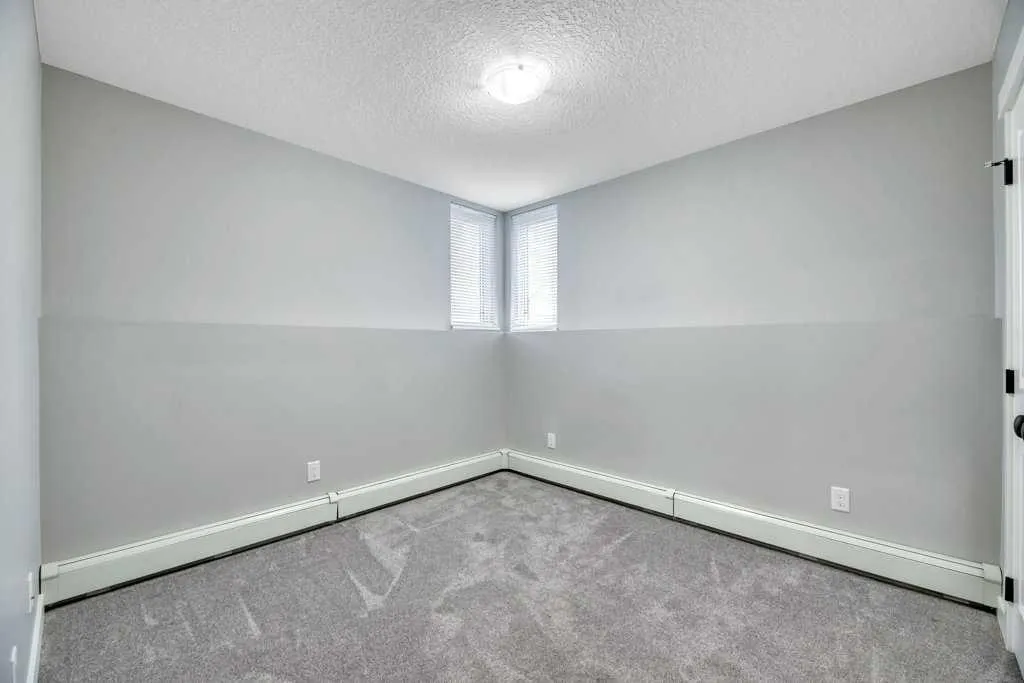 606 Lakeside Boulevard, #12