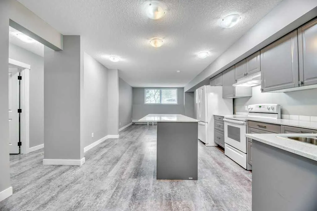 606 Lakeside Boulevard, #12