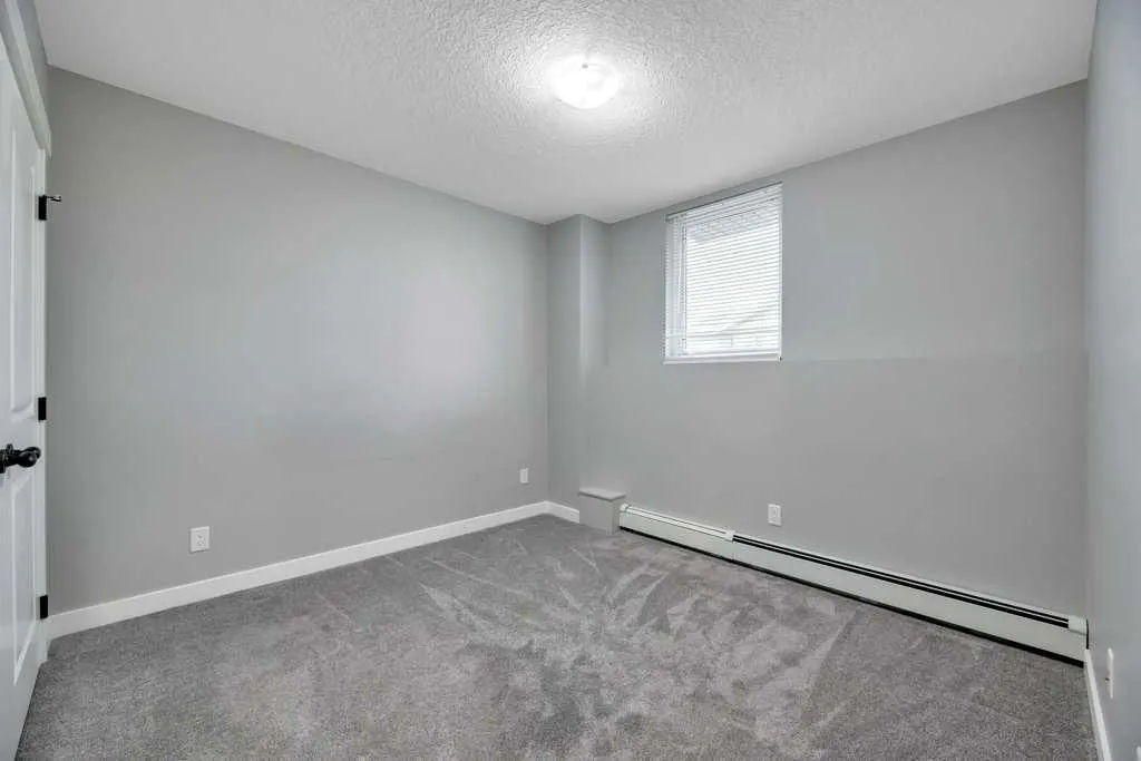 606 Lakeside Boulevard, #12