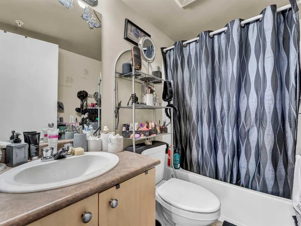 1648 Saamis Drive NW, #304