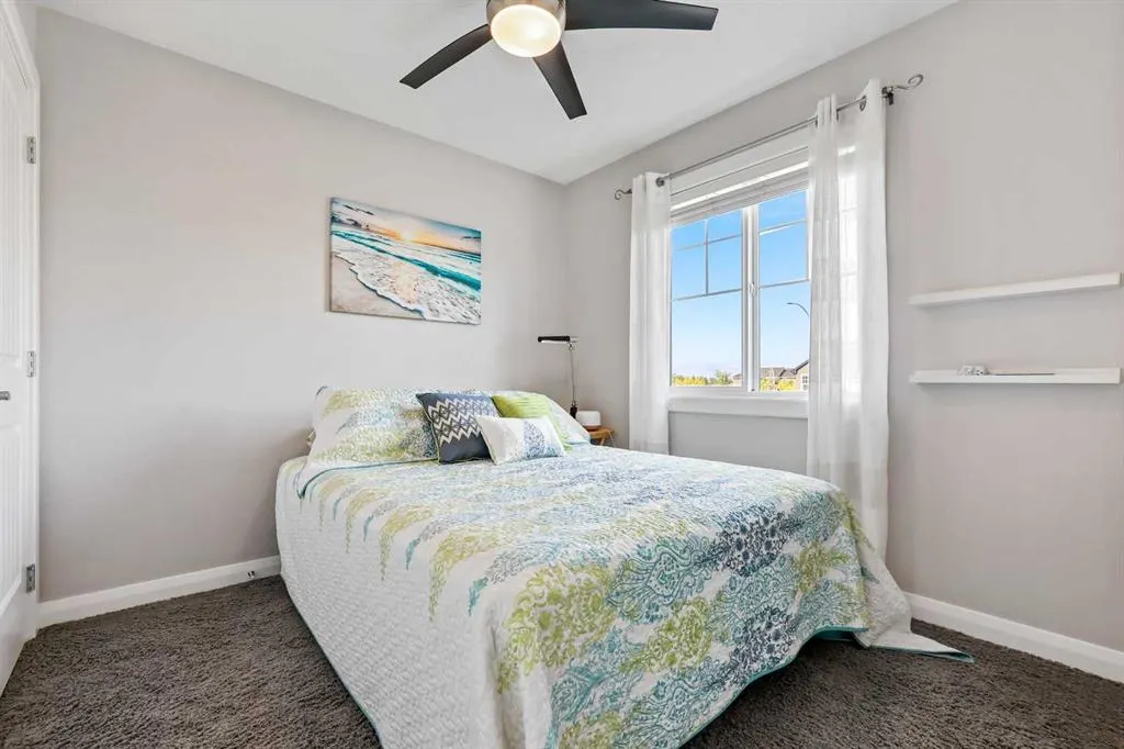 2530 Ravenswood View SE