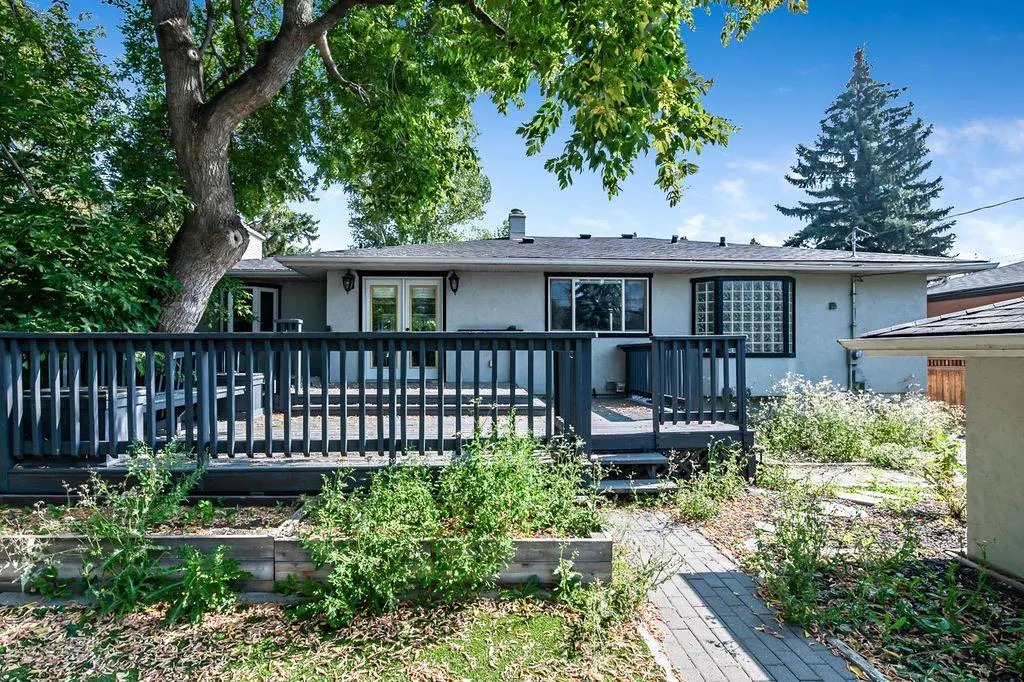 41 Mackay Drive SW
