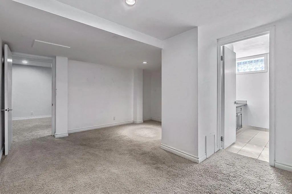 41 Mackay Drive SW