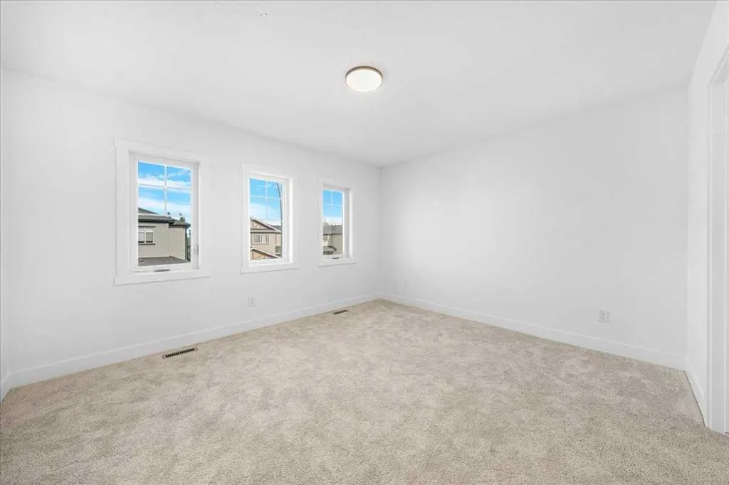 7 Baysprings Terrace SW