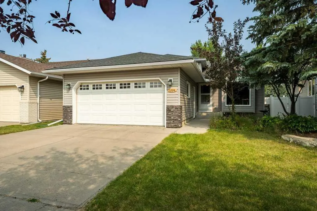 1224 Thorburn Drive SE