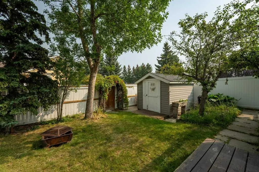 1224 Thorburn Drive SE